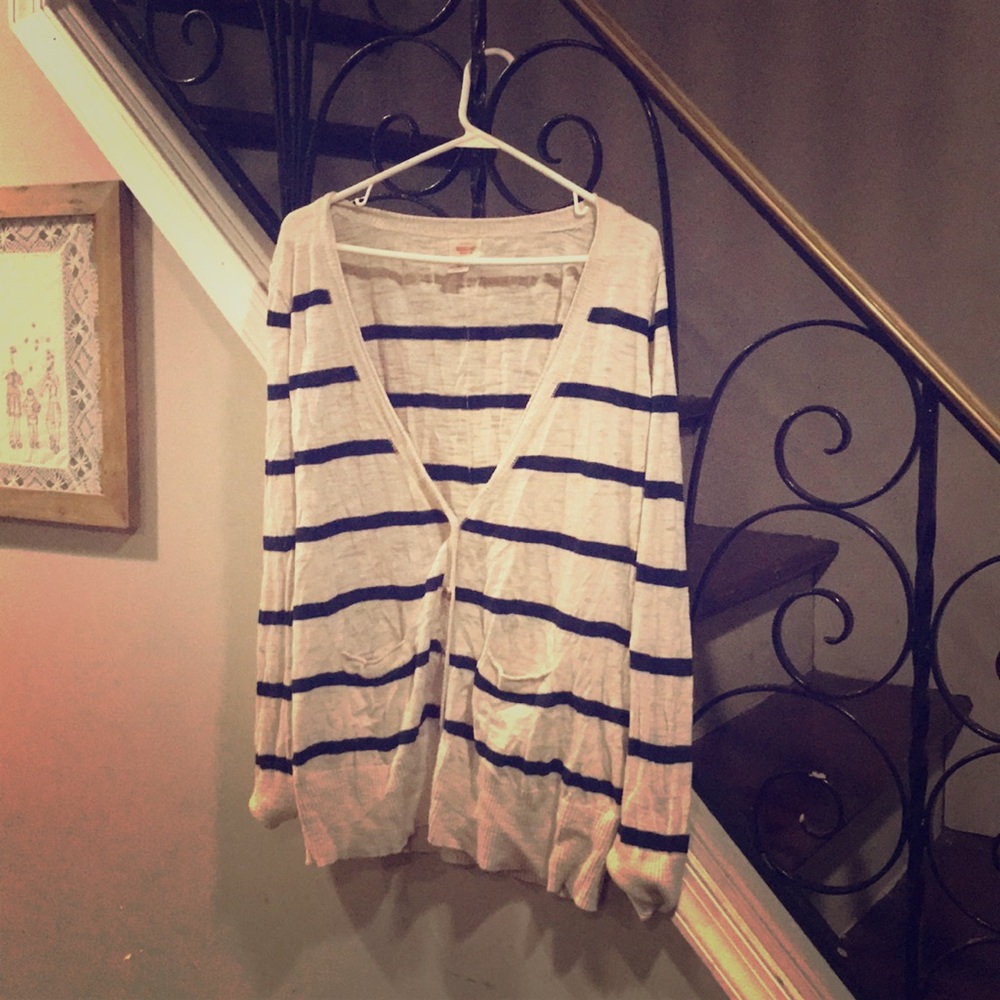 Mossimo woman’s sweater